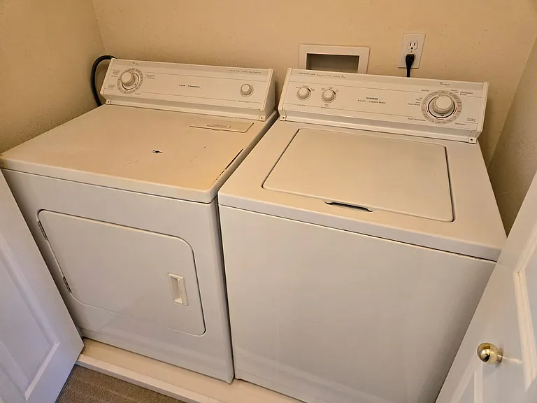 689 N 340 W — Photo 11