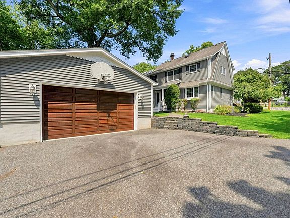 3rd image of 149 Palisade Ave