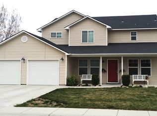 21036 N Oakwood Dr, Greenleaf, ID 83626