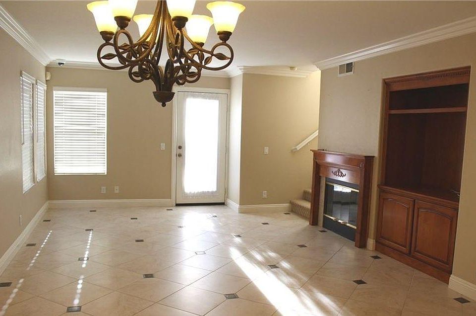 2nd image of 459 Hummingbird Dr