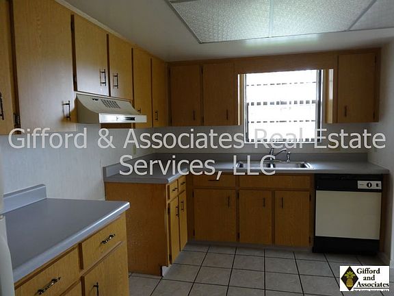 3rd image of 504 Lake Mystic Ln