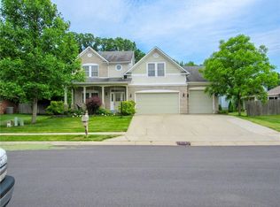 577 Raintree Dr, Avon, IN 46123