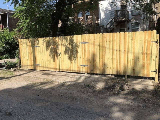 2nd image of 1903 S Hamlin Ave