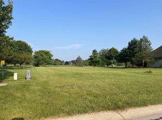 11 Blue Heron Dr, Saginaw, MI 48609