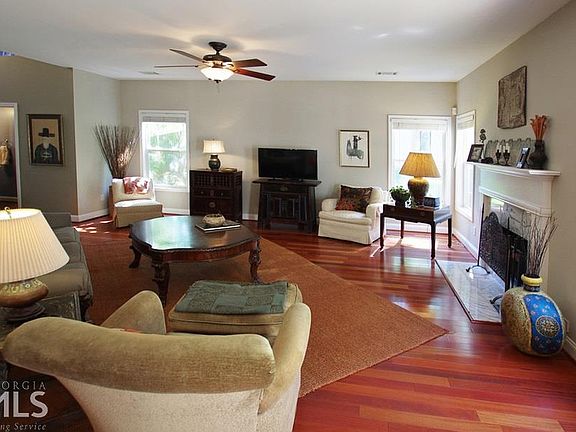 3rd image of 3105 North Ave