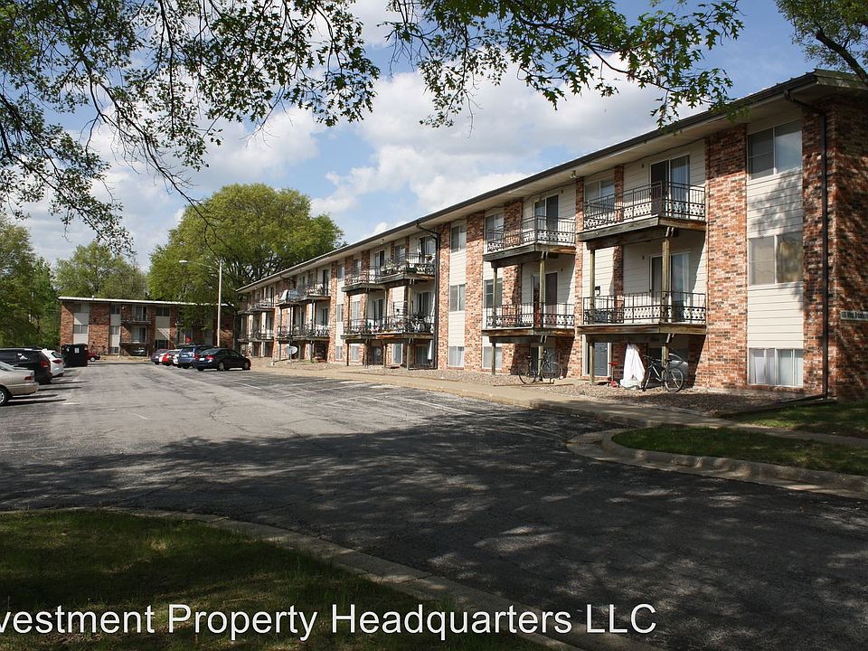 2nd image of 107 W Broadway APT 29