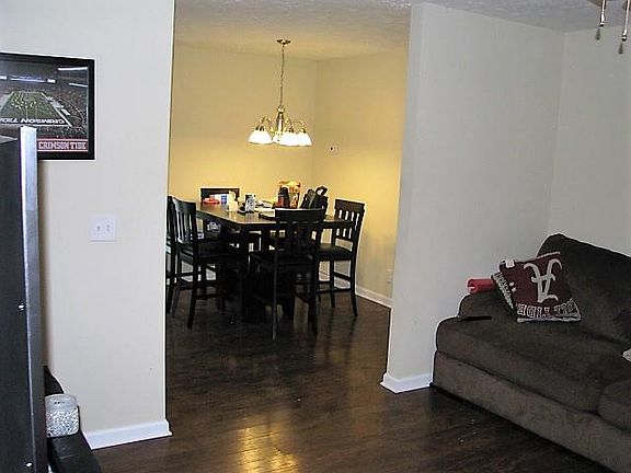 4th image of 105 Shanna Ln