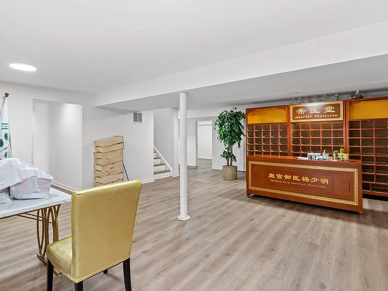 14216 Cervantes Ave — Photo 12
