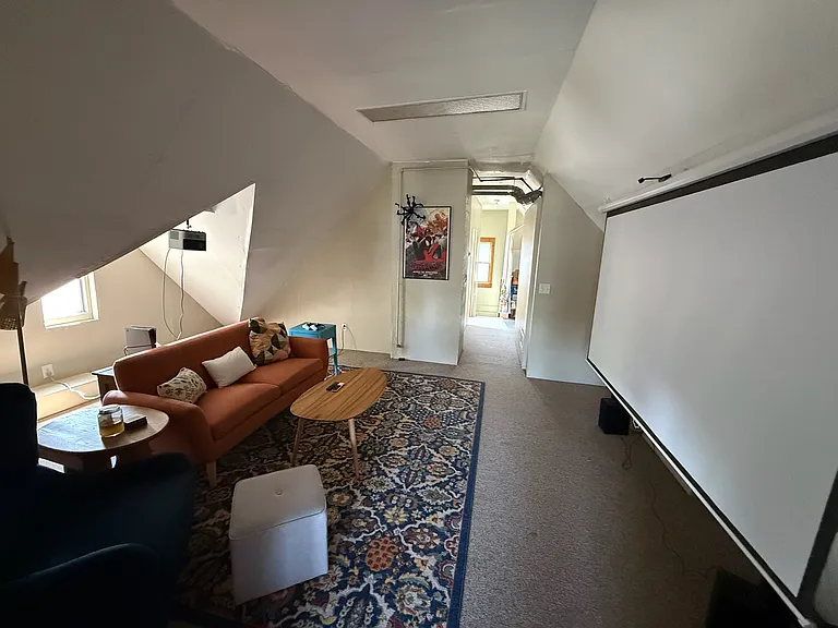 2721 E 22nd St #2 — Photo 12