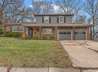 3009 W 8th St, Lawrence, KS 66049