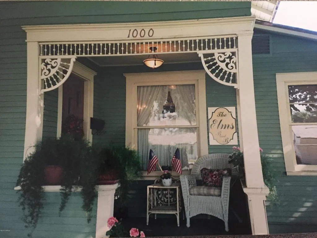 1000 Blaine Ave photo 1
