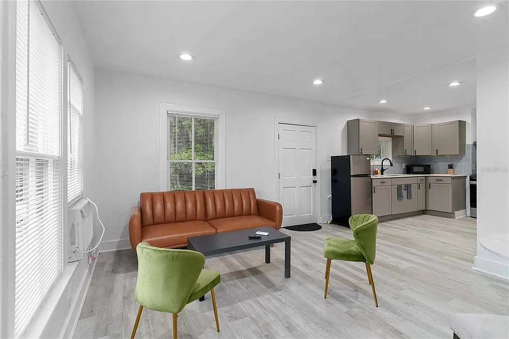 1 bed, 1.0 bath, 565 sqft, $2,100 — Photo 3
