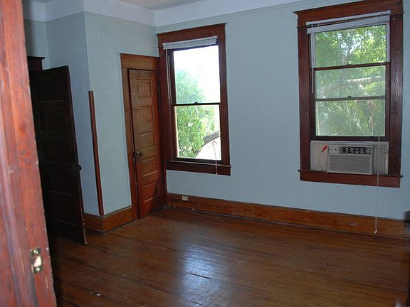 3rd image of 20 NW 8th St APT 1