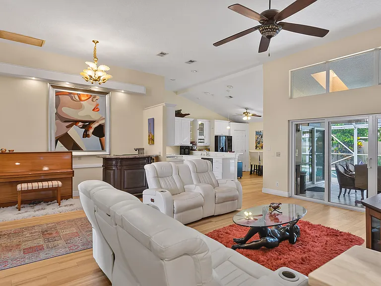 348 Eagleton Golf Dr — Photo 3