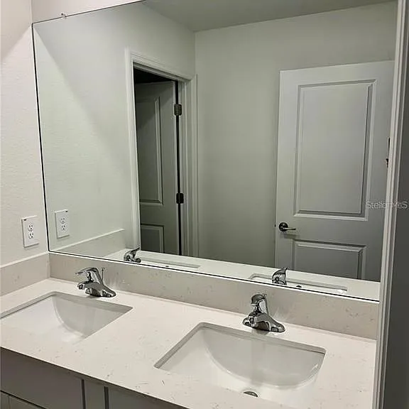 17606 Happytrails St — Photo 14