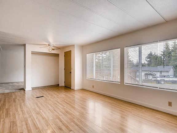 3rd image of 13514 215th Ave E