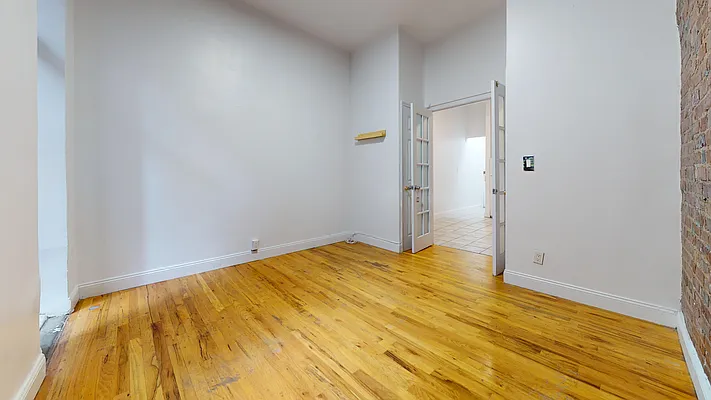 Rented by Bond New York | media 3
