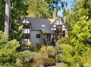 3840 NE Ambleside Ln, Bremerton, WA 98311