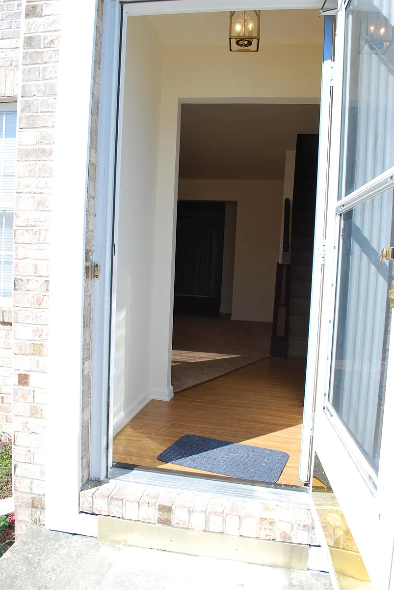 Building Photo - 634 Candlestick Ln