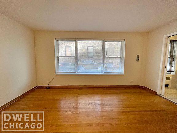 4th image of 2055 W Lunt Ave APT 103