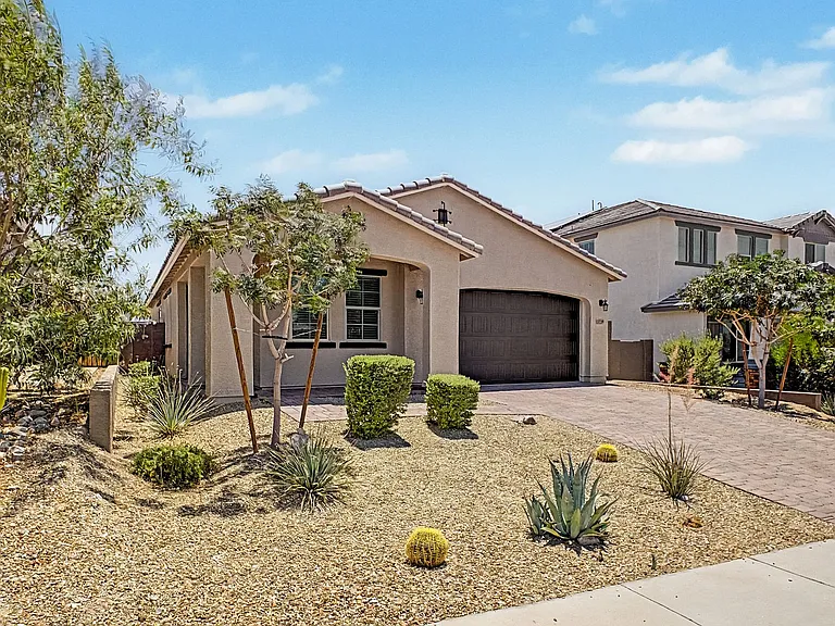 17239 W Desert Sage Dr — Photo 5