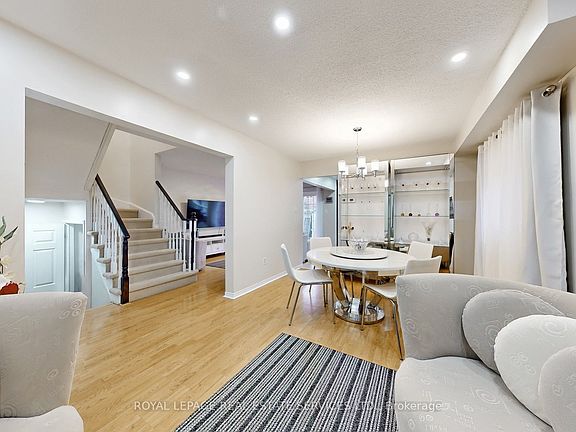 5th image of 47 Hood Cres
