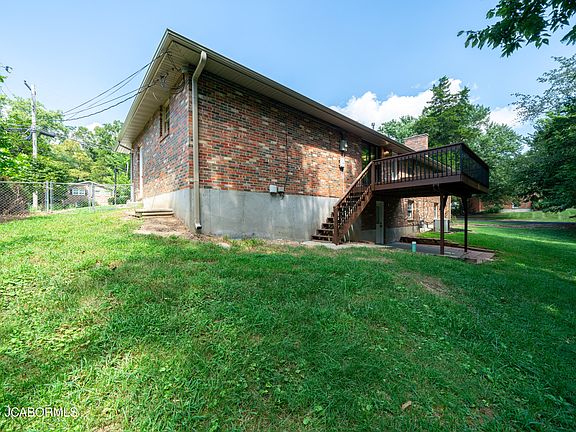 3rd image of 3002 Bray Ave