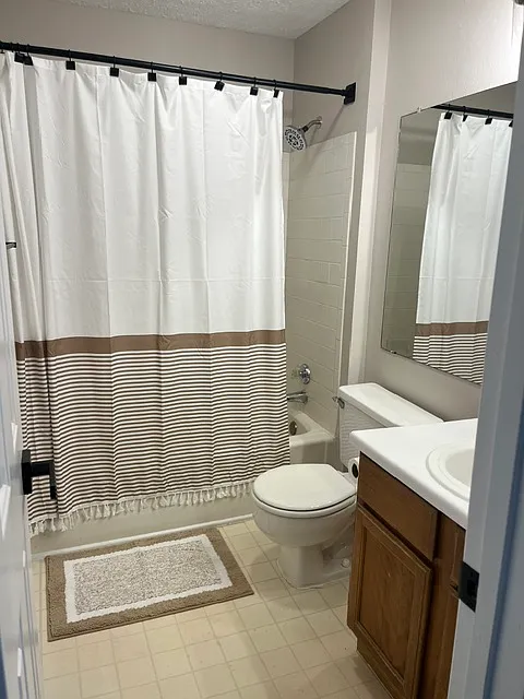 2 bed, 1200 sqft, $2,000 — Photo 3