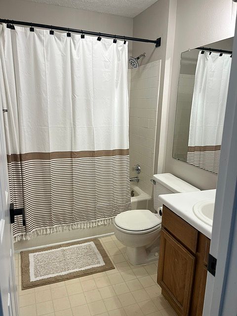 1st image of 606 Squire Ln APT G