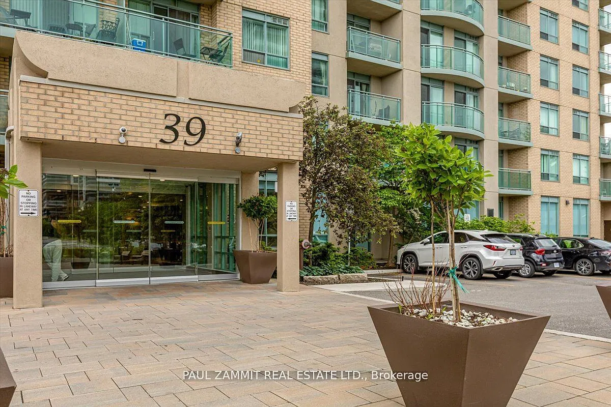 39 Oneida Cres — Photo 3