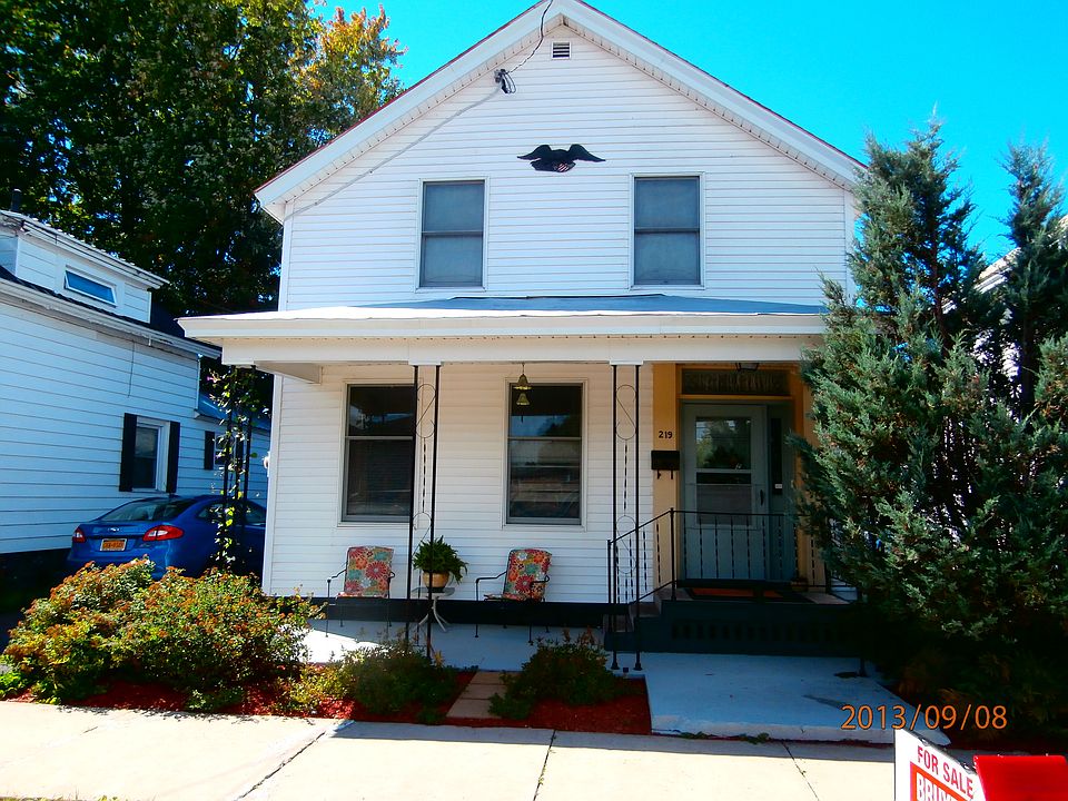 1st image of 219 Morris St