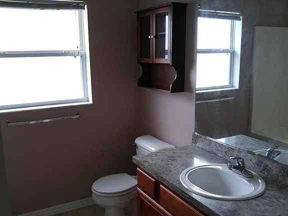 5th image of 1281 SW Sudder Ave