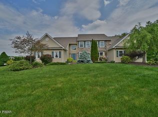 114 Birchwood Ln, Lake Ariel, PA 18436