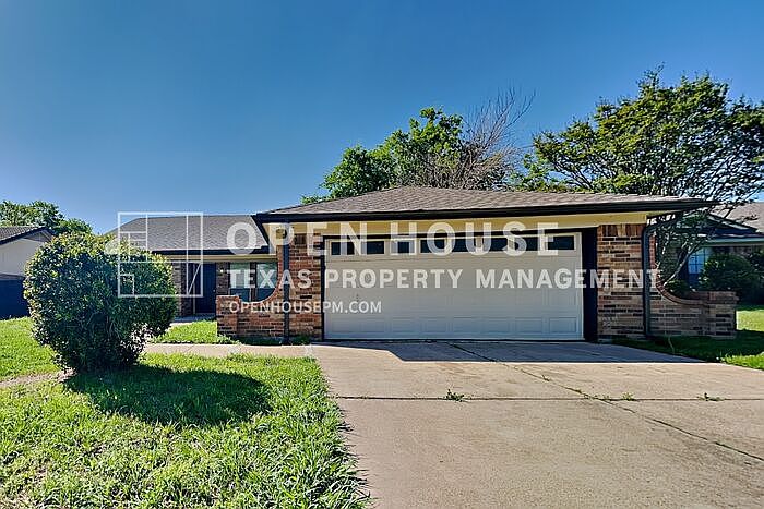 1st image of 104 Iberis Ct