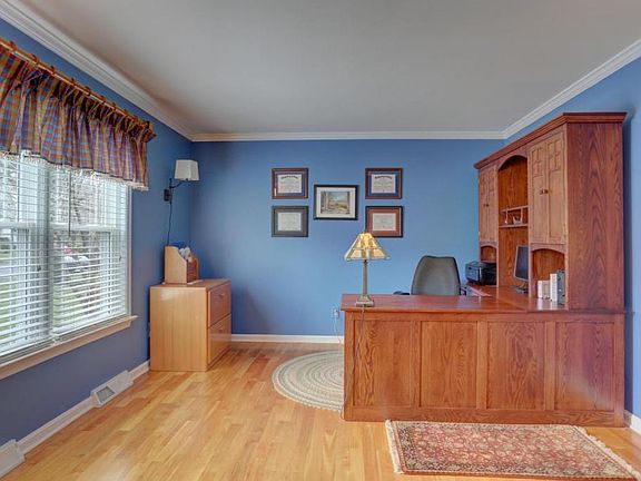 4th image of 1321 Crownvetch Dr