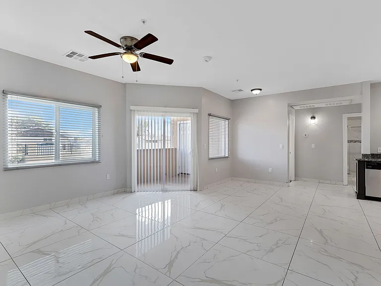 Desert View Apartments — Photo 46