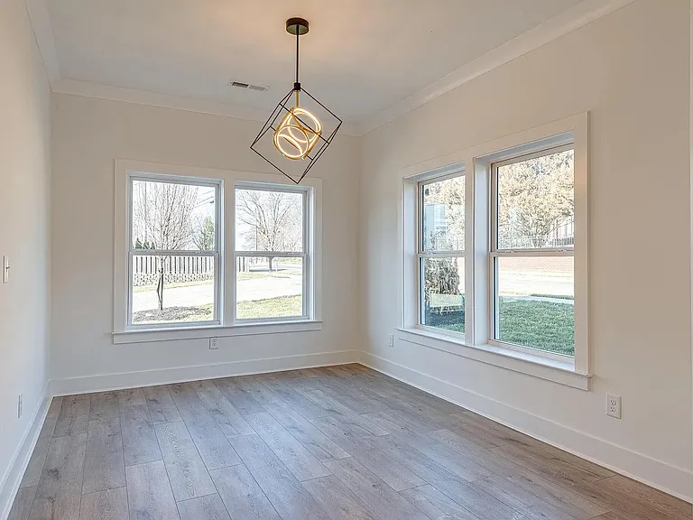 417 Lellyett Ave — Photo 2