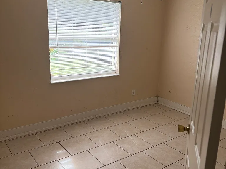 1120 Frazier Ave — Photo 12