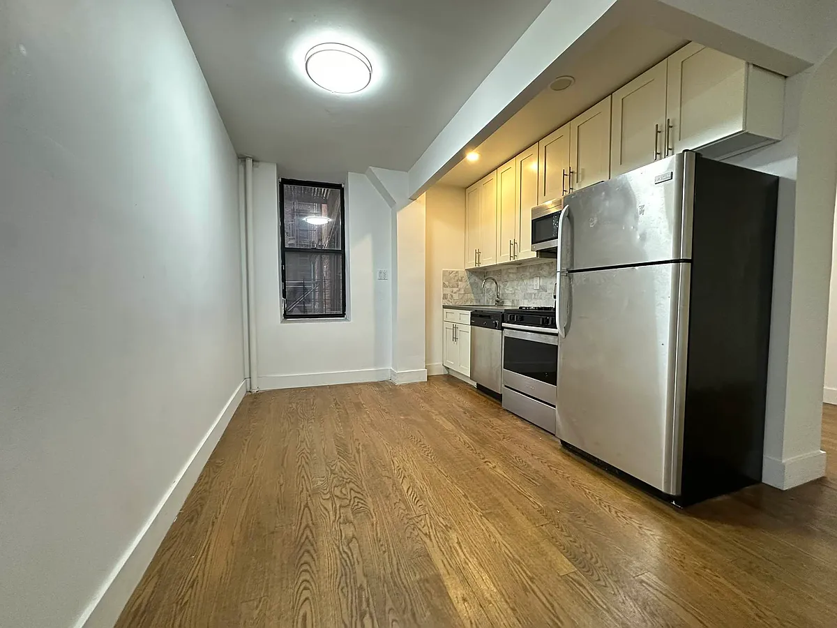 Building Photo - 3660 Waldo Ave #J1