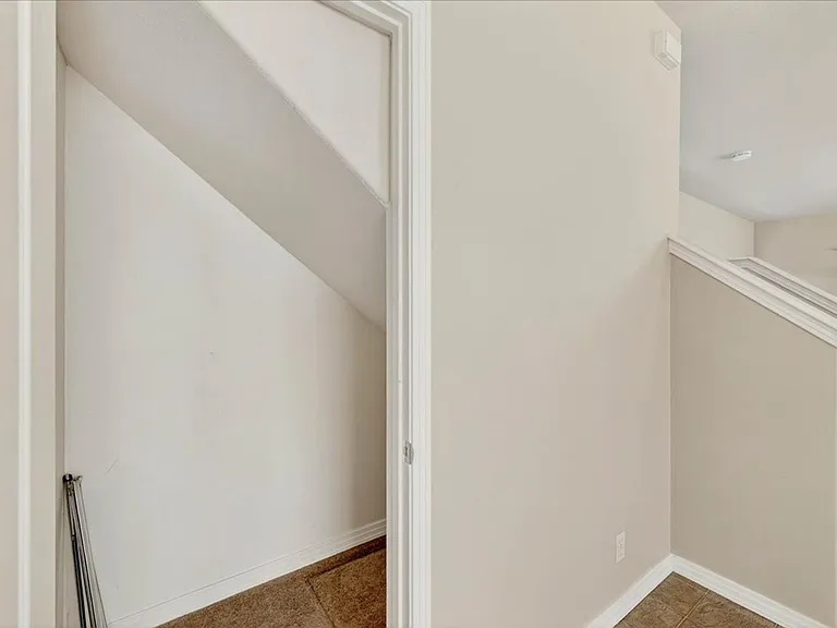 1509 S Euclid Ave — Photo 15