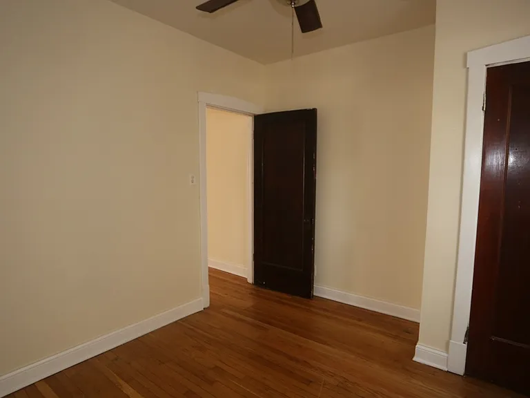 1258 W Montrose Ave #2 — Photo 14