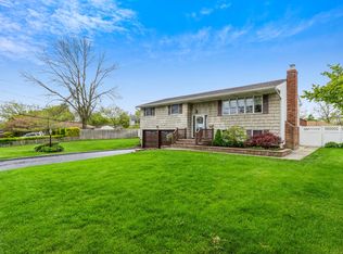 86 New Hwy, Commack, NY 11725