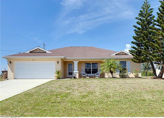 1st image of 812 NW 24th Ave