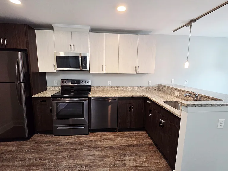 235 Ridge Rd #2D — Photo 3