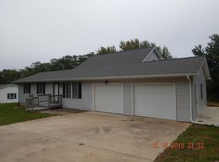 14 Lakeshore Dr, Bowling Green, MO 63334