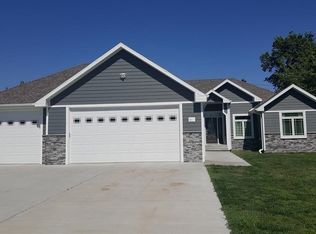 512 Lincoln St, Alma, NE 68920