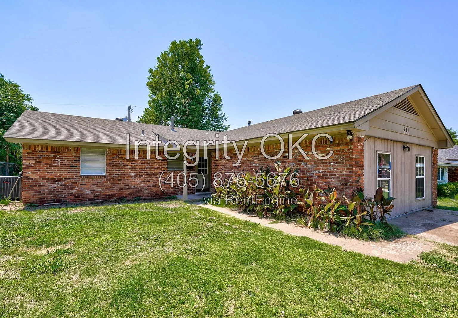 3 bed, 1.5 bath, 1390 sqft, $1,450 — Photo 1