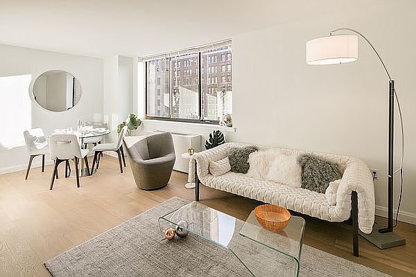 1st image of 250 W 19th St APT 7e