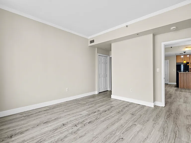 610 Newark St #4E — Photo 11