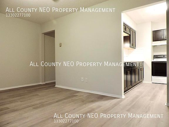 2nd image of 737 Center Ave APT 8